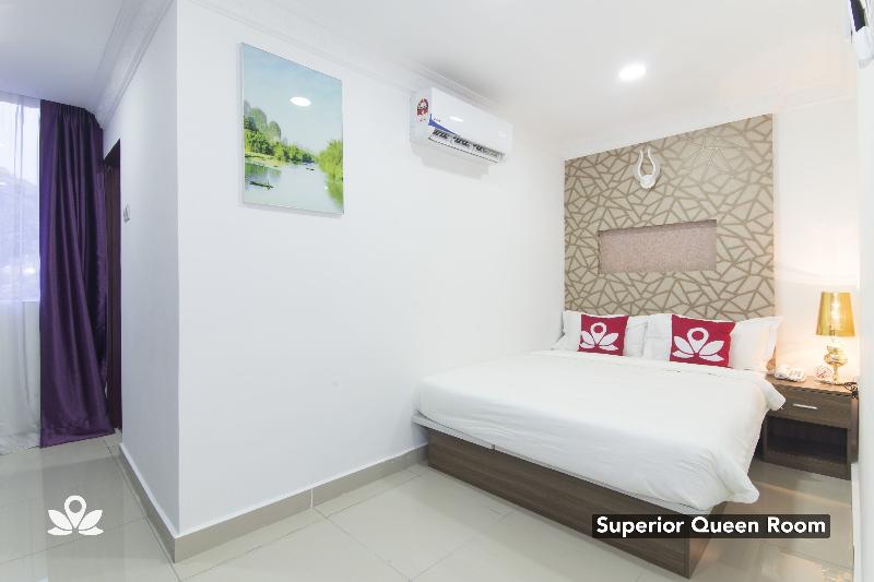 ZEN Rooms Poorna Hotel image