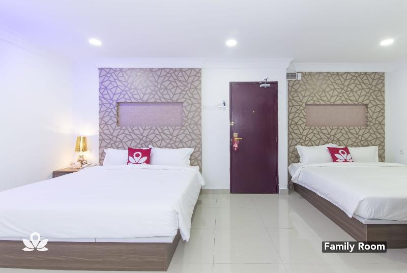 ZEN Rooms Poorna Hotel image