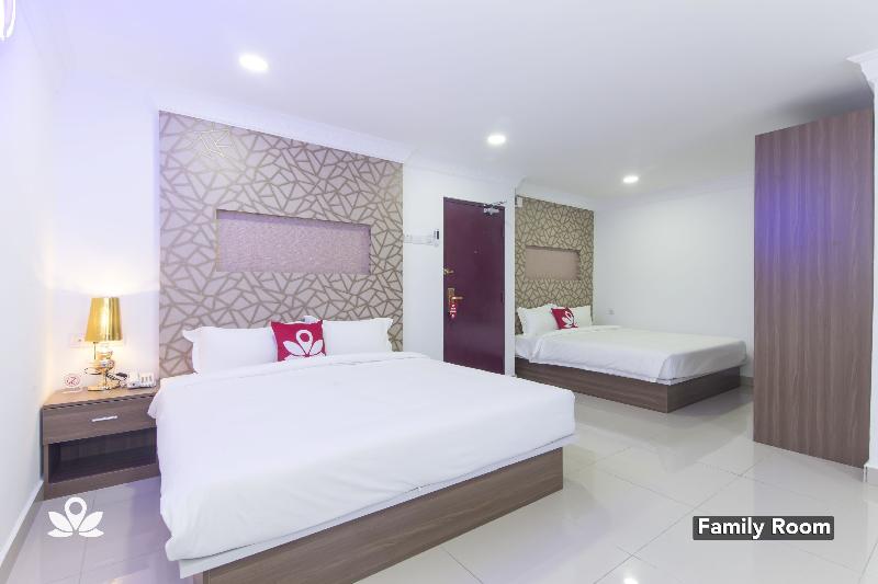 ZEN Rooms Poorna Hotel image
