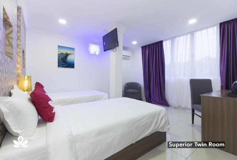 ZEN Rooms Poorna Hotel image