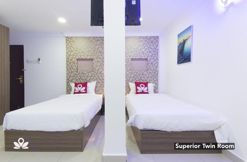 ZEN Rooms Poorna Hotel image