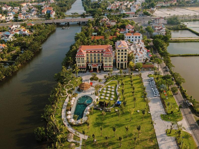 Lu Na Diamond Riverside Hotel image