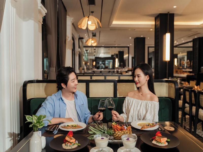 Lu Na Diamond Riverside Hotel image