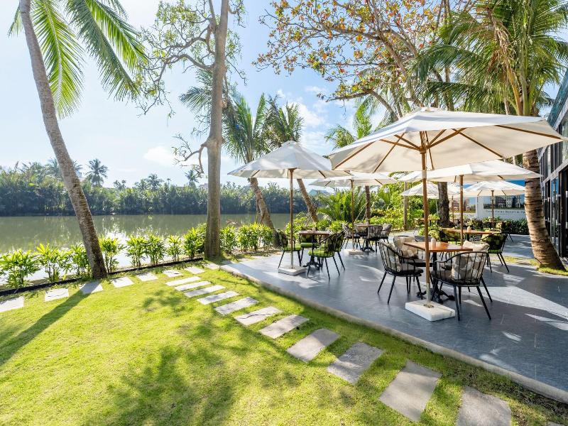 Lu Na Diamond Riverside Hotel image