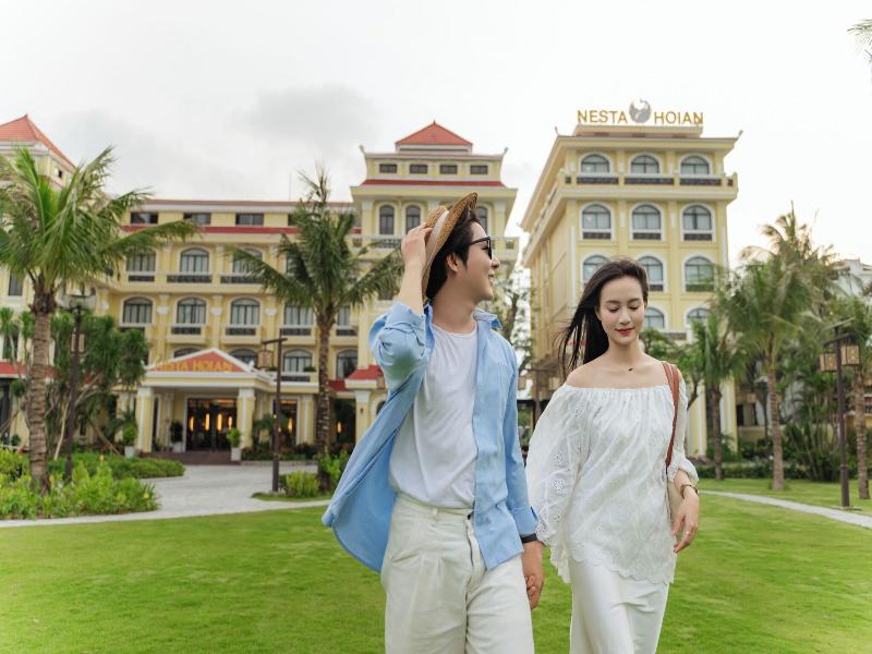 Lu Na Diamond Riverside Hotel image