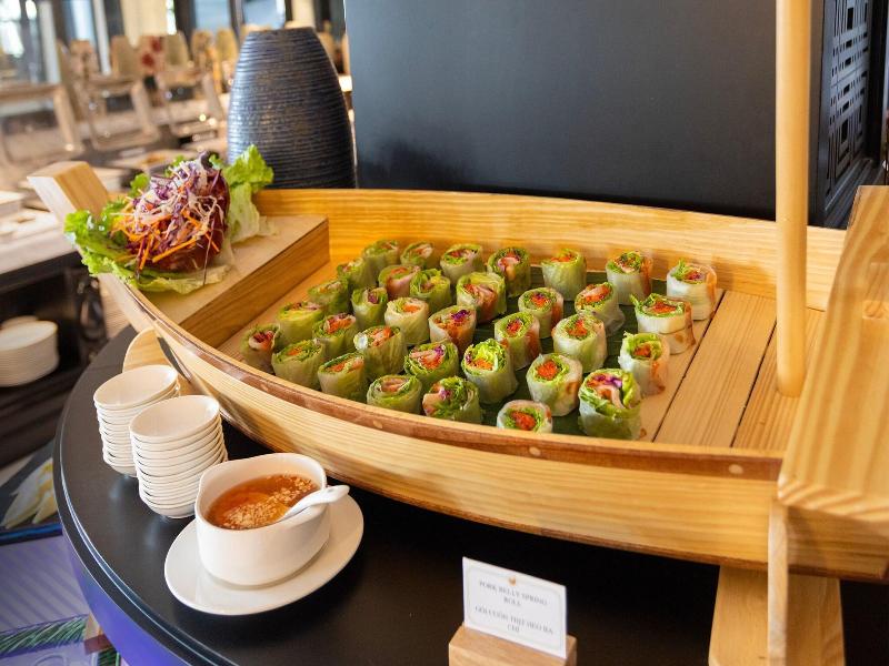 Lu Na Diamond Riverside Hotel image