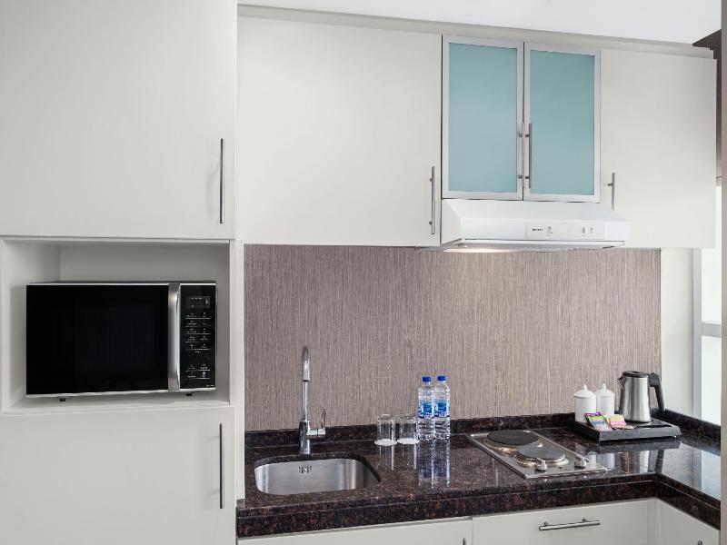 Leva Hotel and Suites, Mazaya Centre image