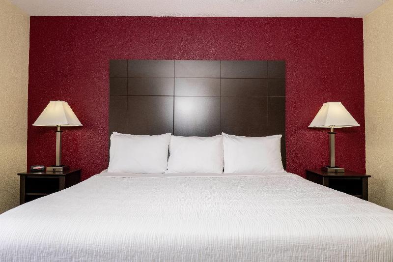 Baymont Inn And Suites By Wyndham Mukwonago image