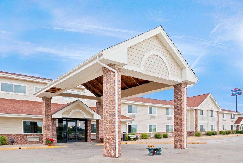 AmericInn Wyndham Oscoda Near AuSable River image