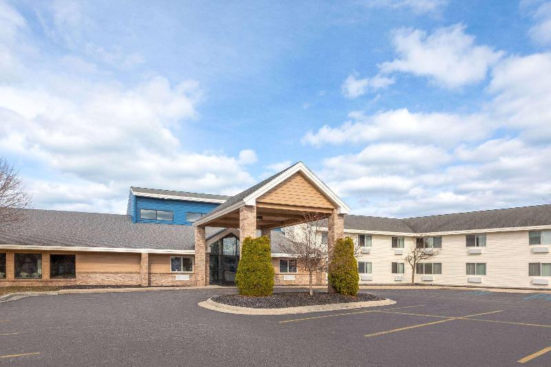 AmericInn Wyndham Oscoda Near AuSable River image