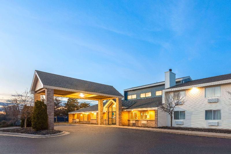AmericInn Wyndham Oscoda Near AuSable River image