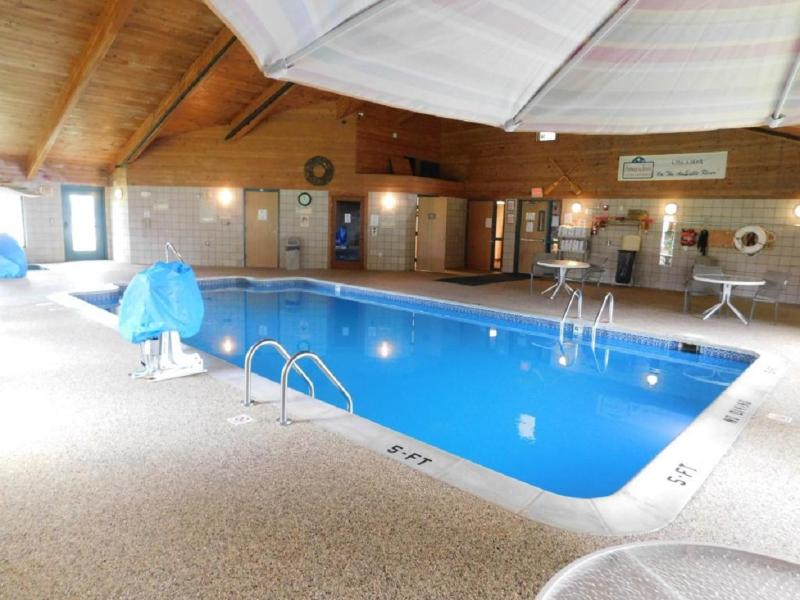 AmericInn Wyndham Oscoda Near AuSable River image