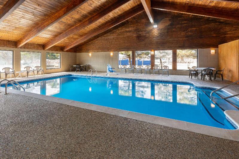 AmericInn Wyndham Oscoda Near AuSable River image