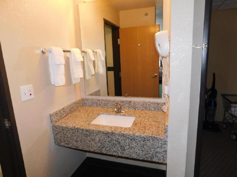 AmericInn Wyndham Oscoda Near AuSable River image