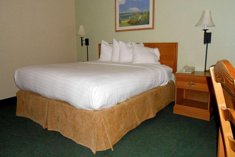 AmericInn Wyndham Oscoda Near AuSable River image