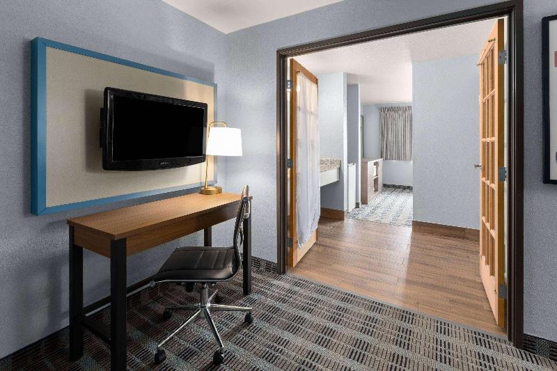 AmericInn Wyndham Oscoda Near AuSable River image