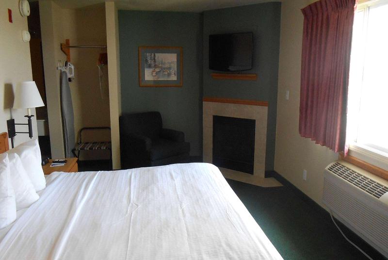 AmericInn Wyndham Oscoda Near AuSable River image