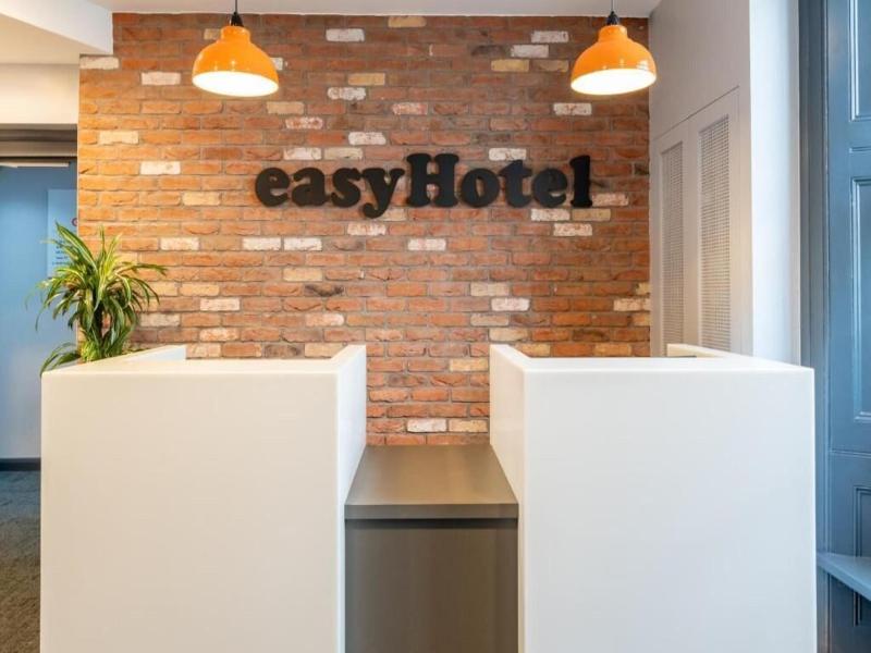 easyHotel London Victoria image