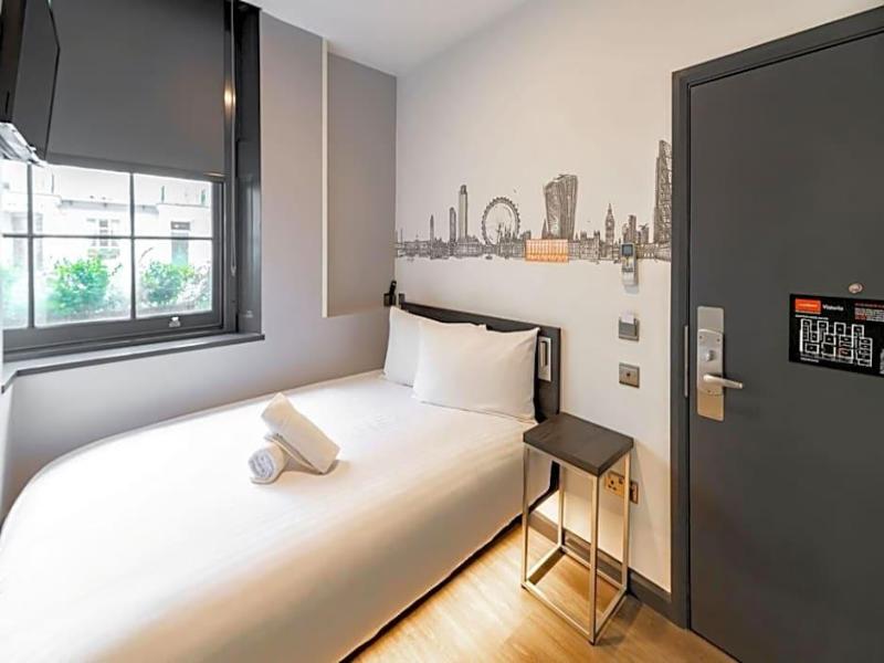 easyHotel London Victoria image