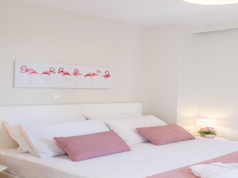 Tins Hotel City - Athens image