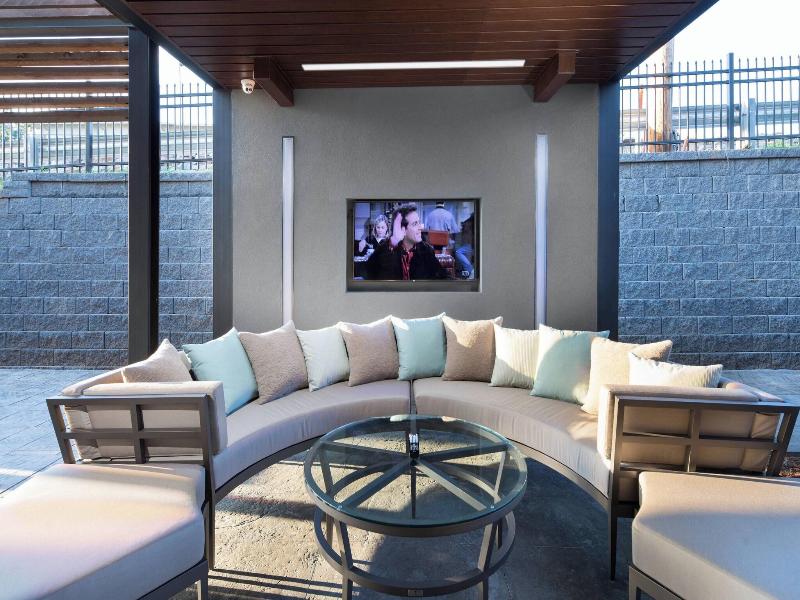 Courtyard Russellville