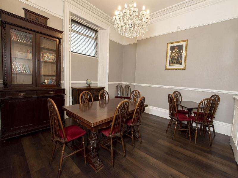 The Grosvenor Plymouth image