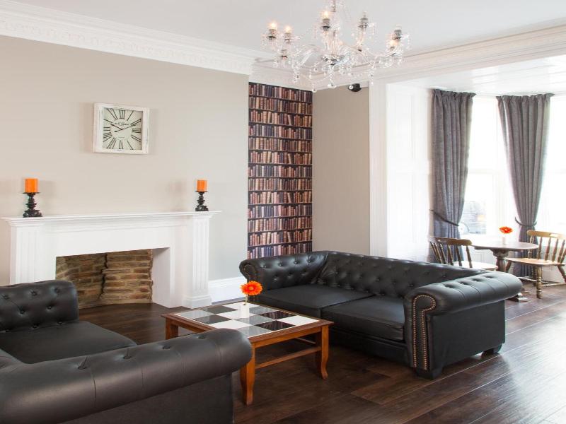 The Grosvenor Plymouth image
