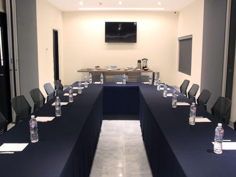 Sj Grand Hotel Monterrey image