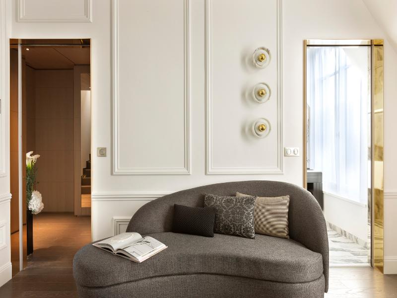 La Clef Champs-Elysées by The Crest Collection image
