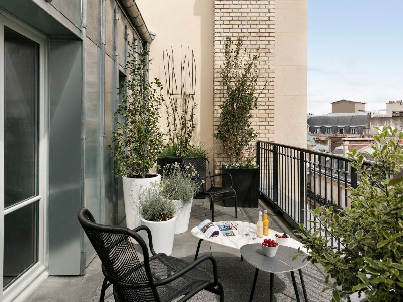 La Clef Champs-Elysées by The Crest Collection image