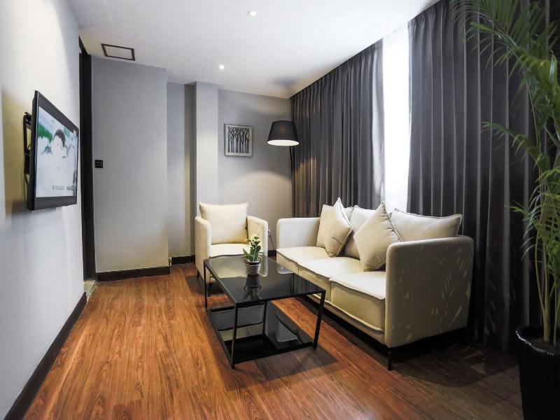 Monivong Clover Hotel image