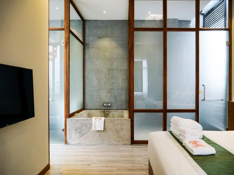 Monivong Clover Hotel image