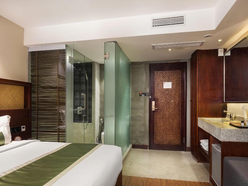 Monivong Clover Hotel image