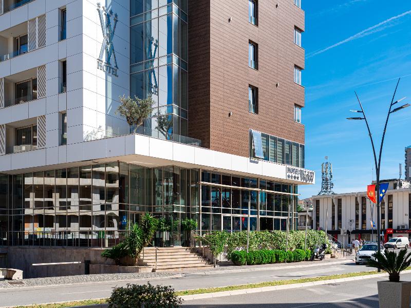 Hotel WOW image