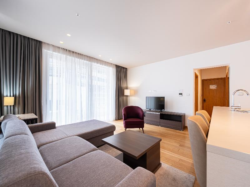 Hotel WOW image