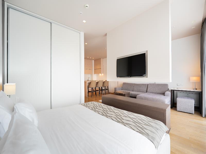 Hotel WOW image