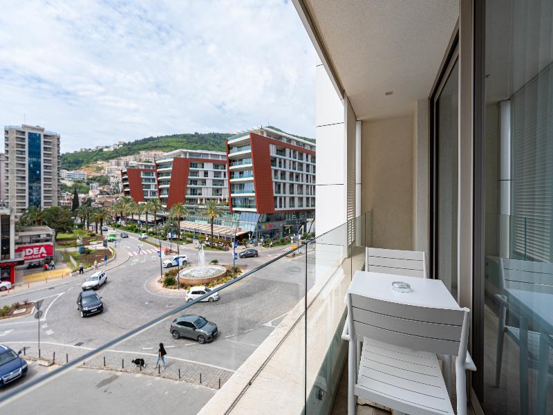 Hotel WOW image