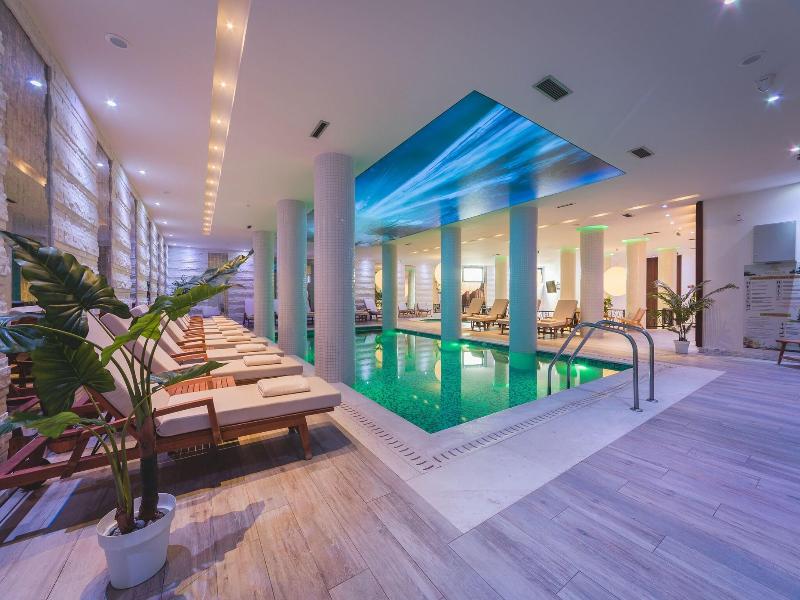 Kalamper Hotel & Spa image