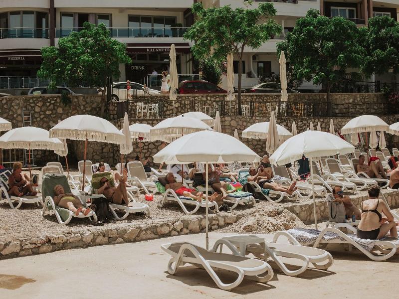Kalamper Hotel & Spa image