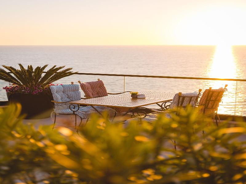 Kalamper Hotel & Spa image