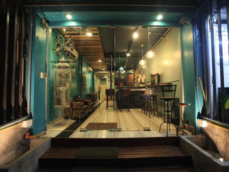 Phaphoom Boutique image