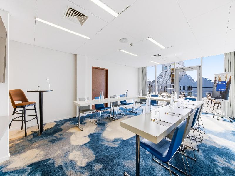 Radisson Blu Hotel Bordeaux image