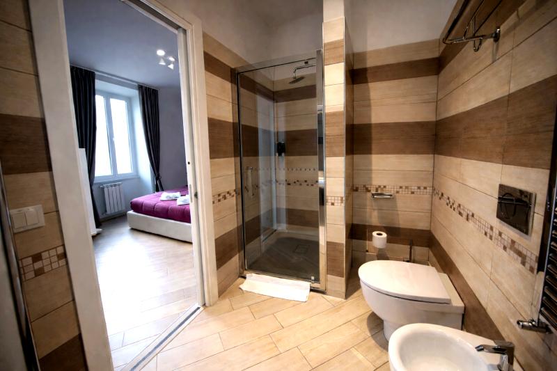 Rome Central Rooms image