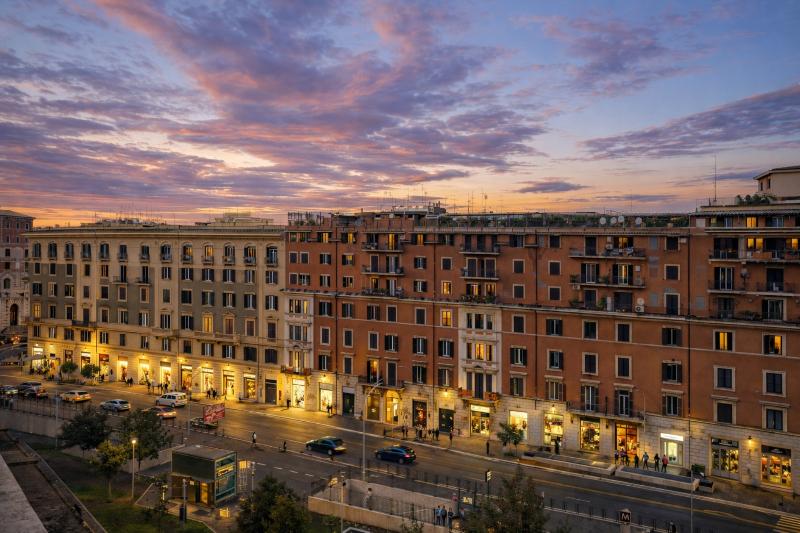 Rome Central Rooms image