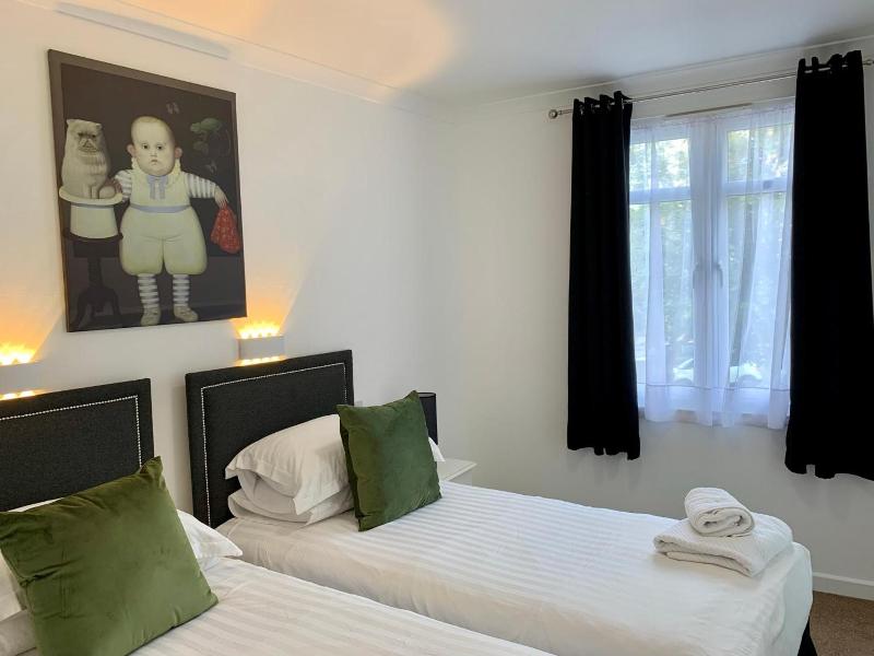 Sarum Apart-Hotel image