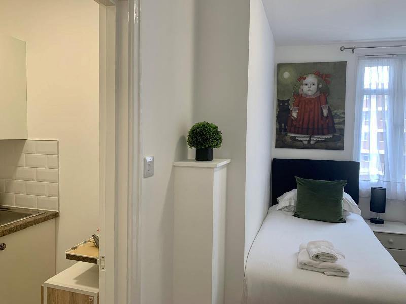 Sarum Apart-Hotel image