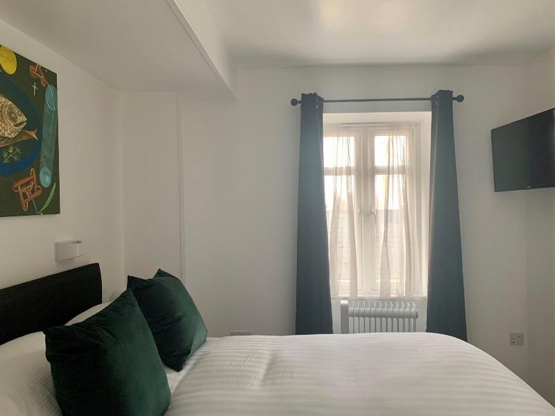 Sarum Apart-Hotel image