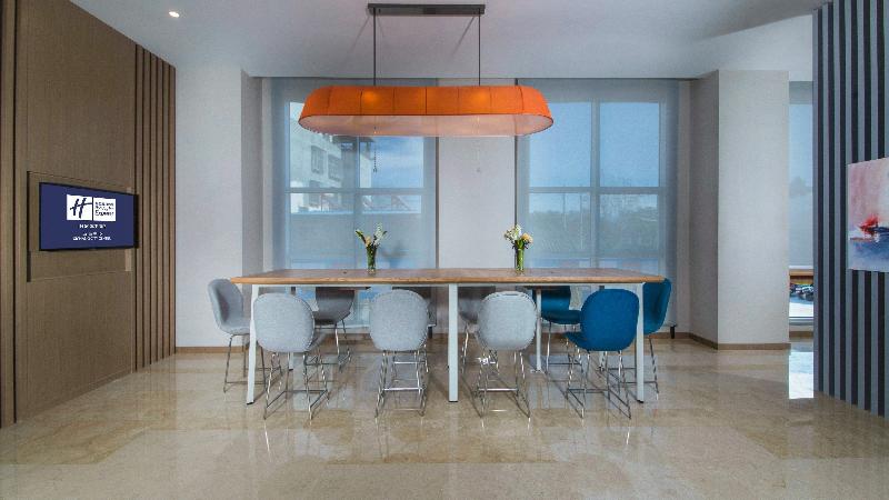 Holiday Inn Express Xichang City Center image