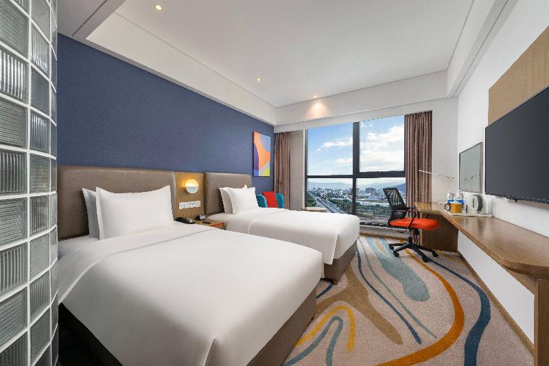 Holiday Inn Express Xichang City Center image