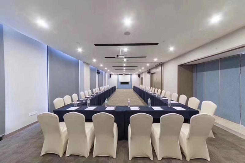 Holiday Inn Express Xichang City Center image